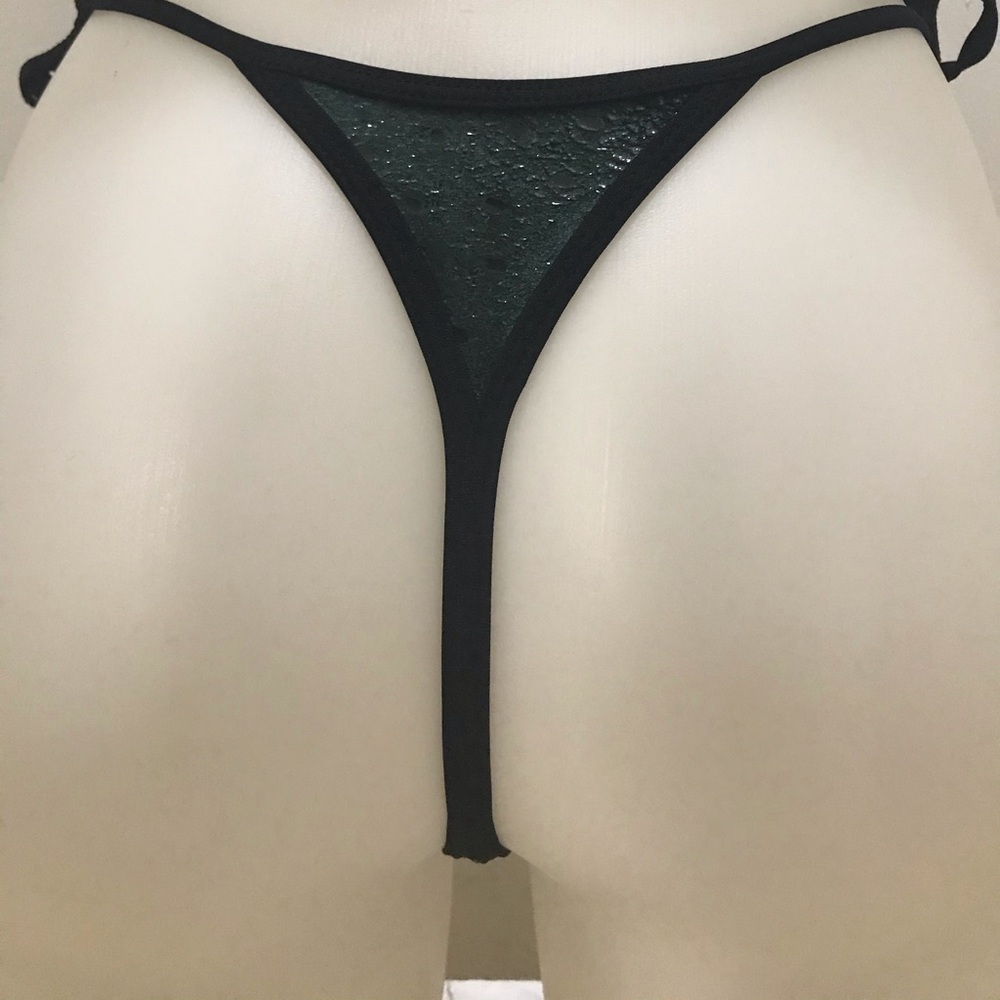 Bikini - Picture 6 of 6